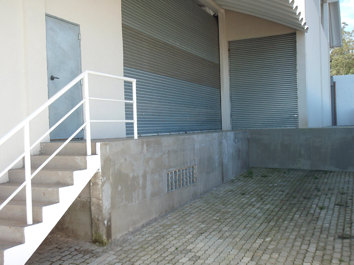 Doca de carga / descarga