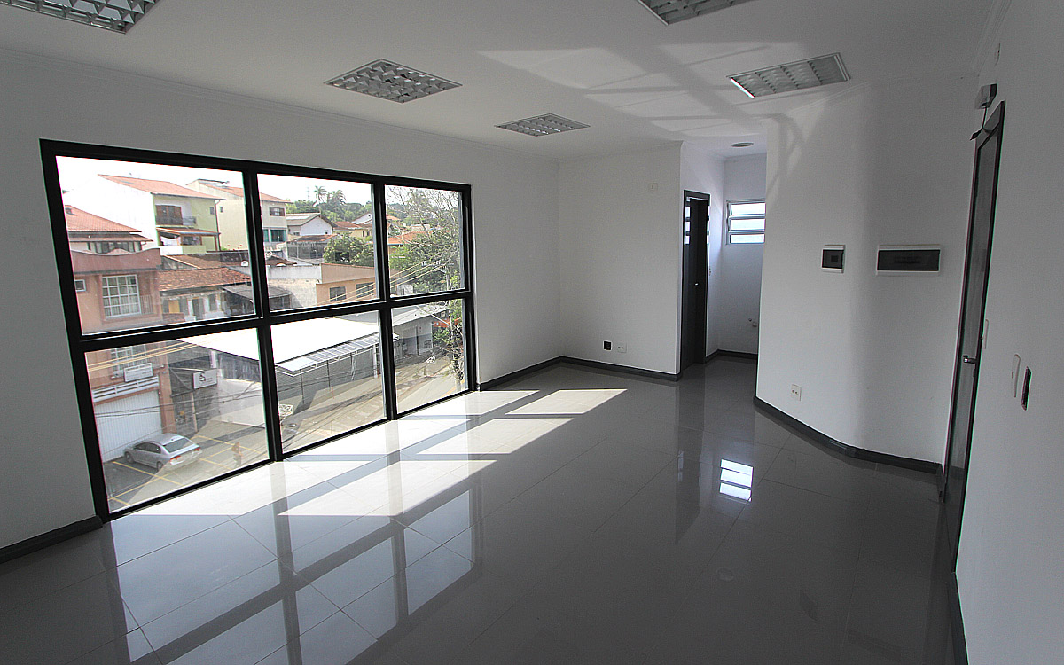 Sala comercial pronta para uso no Ed. Santa Monica