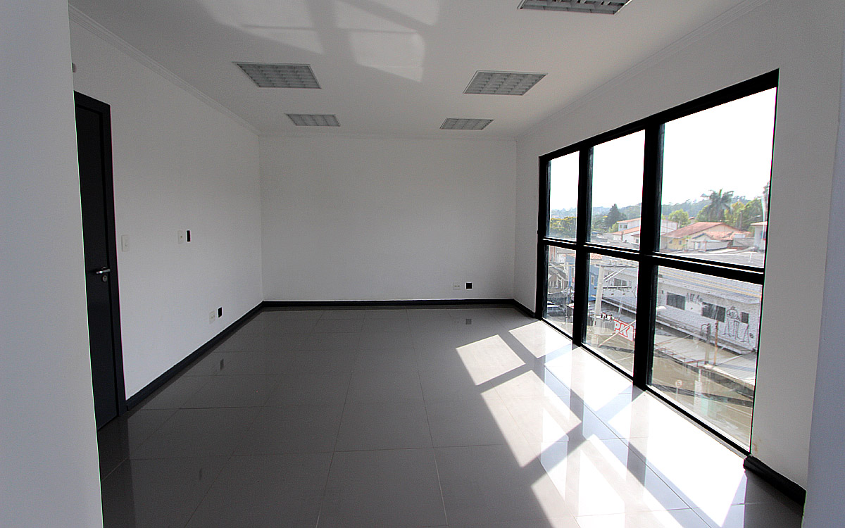 Vista interna da Sala 45 no Ed. Santa Mônica em Cotia