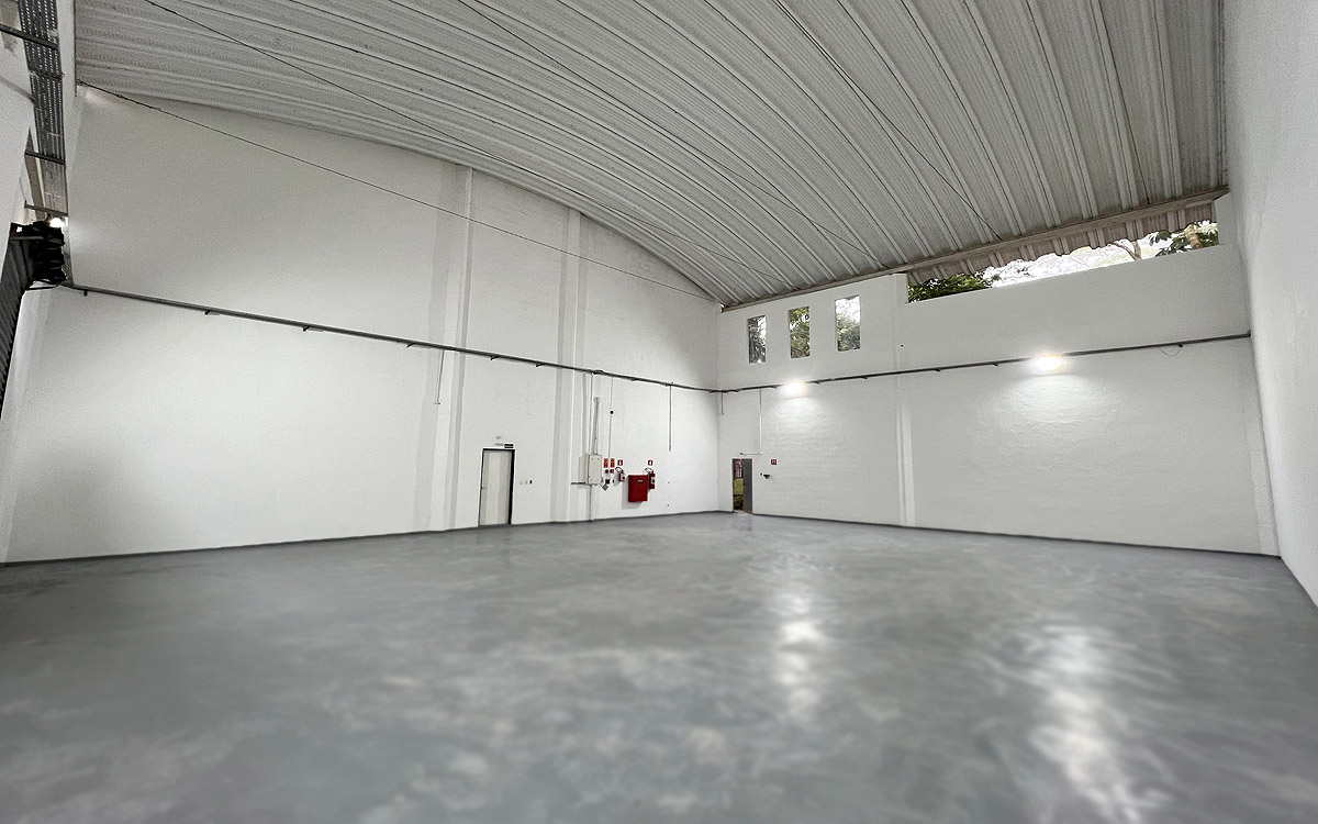 Galpão comercial de 211,35 m² para locação no Ed. Up Work em Vargem Grande Paulista