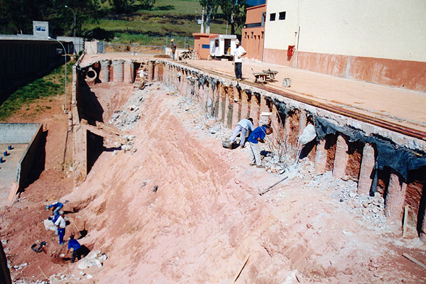 Construção de Muro de Conteção com 12 metros de altura